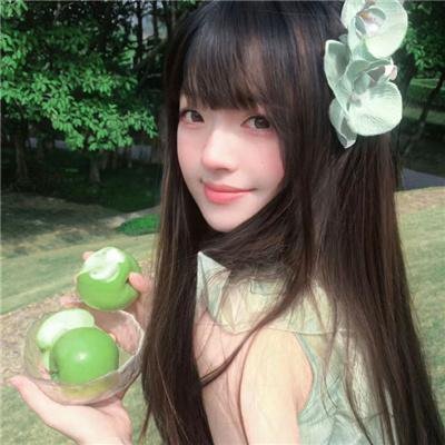 色肉毒蝎女